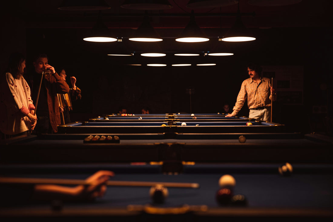 Differences between carbon fiber pool cues and regular pool cues