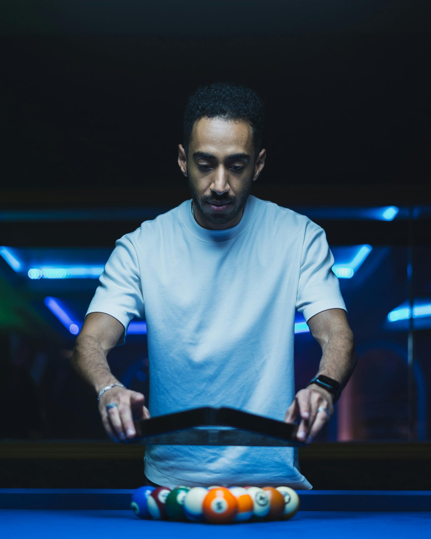 BIZU Carbon Fiber Pool Cue series—offer significant advantages that can transform the way you play.