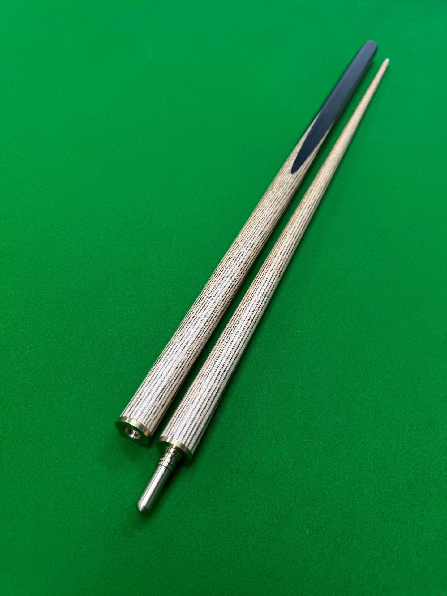 Handcrafted custom snooker cue