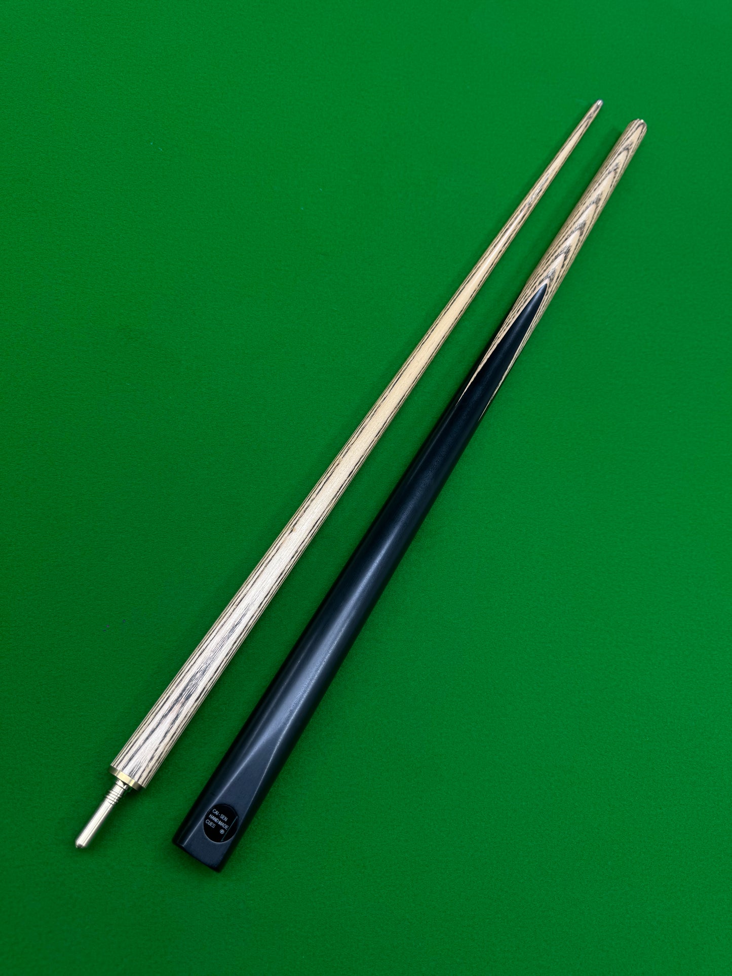 Handcrafted custom snooker cue