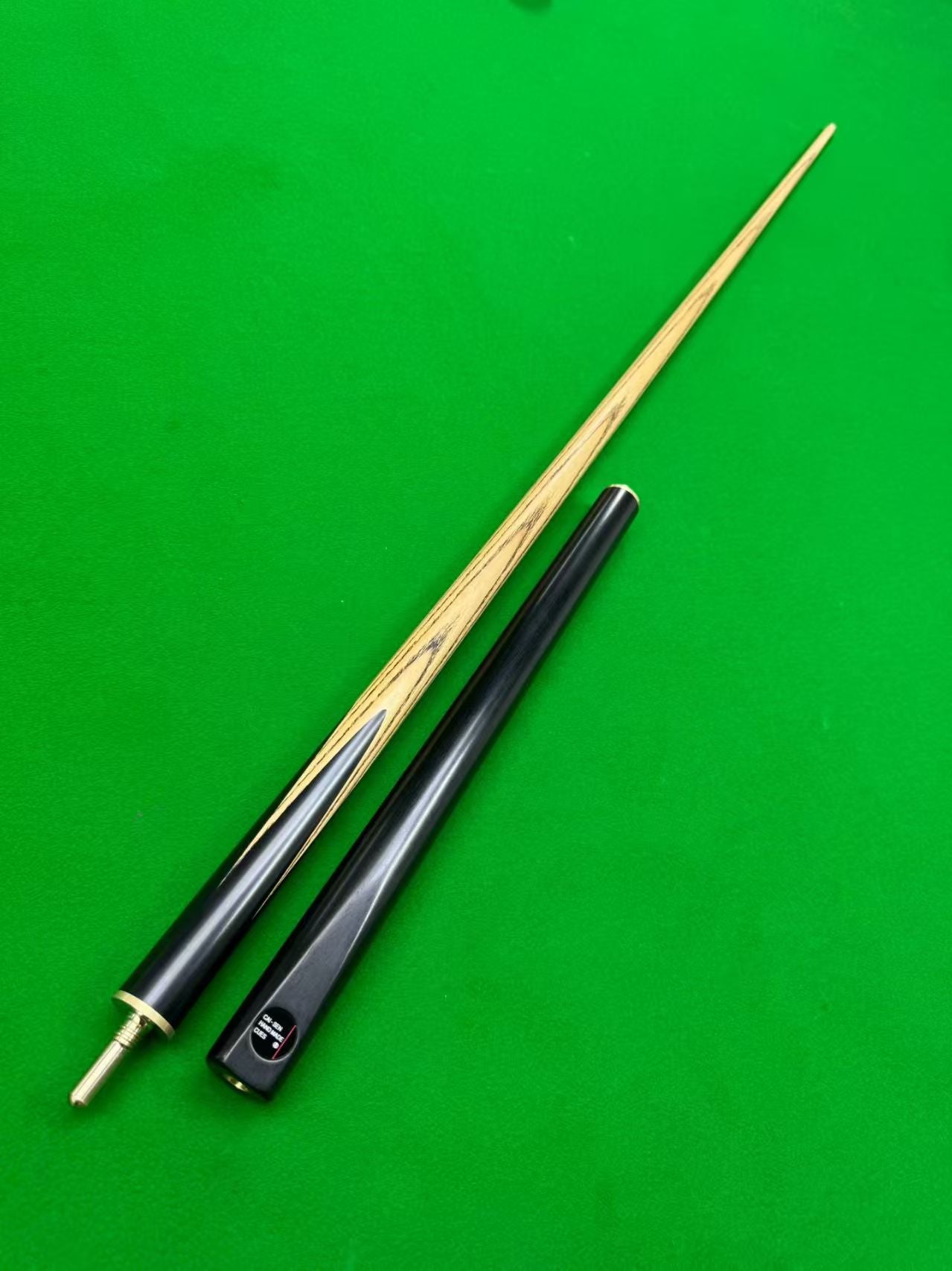 Handcrafted custom snooker cue